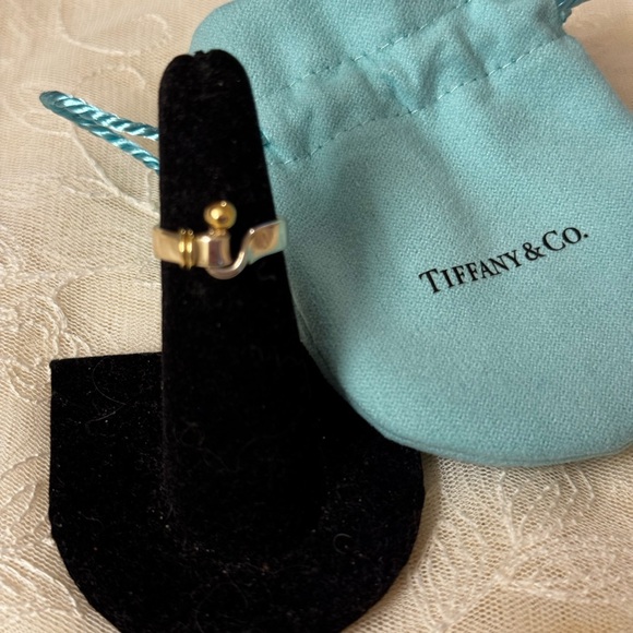 Tiffany and Co. Hook and Eye Love Knot ring - Picture 3 of 5
